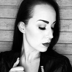 Meet your Posher, Liz